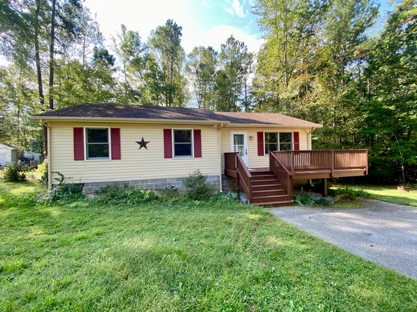 3909 Stream Dr, Gloucester, VA 23061