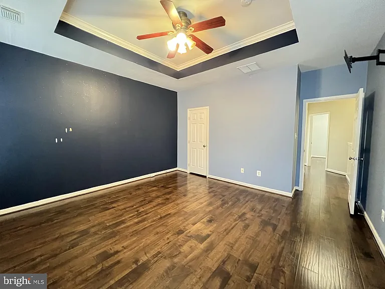 2153 Potomac Club Pkwy — Photo 8