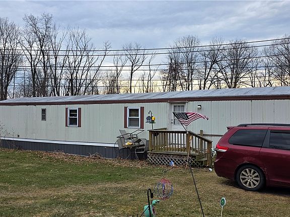 2nd image of 1613 Ridge Rd