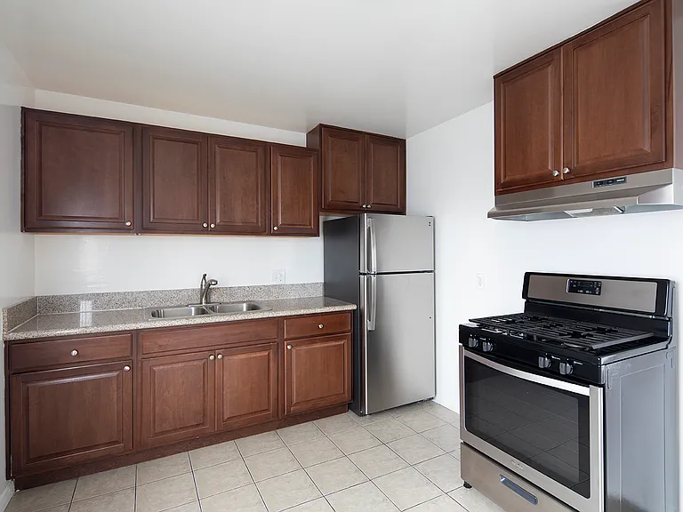 Ocean Palms Apartments — Photo 21