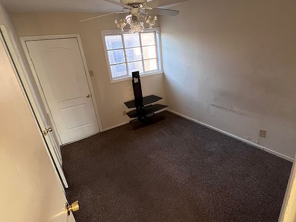 3rd image of 3912 Polk Ave APT 3