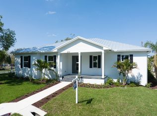 1071 SW 37th Ter, Palm City, FL 34990