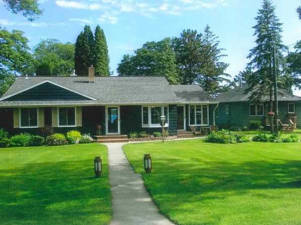 607/609 S Le Homme Dieu Dr NE, Alexandria, MN 56308