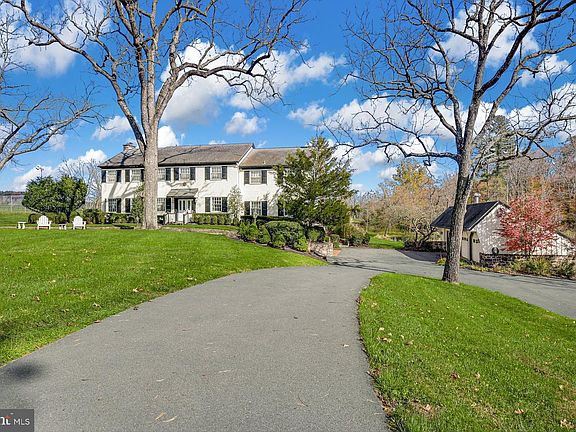 4th image of 1315 Pineville Rd