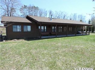 1113 E Lake Dr, Shell Lake, WI 54871