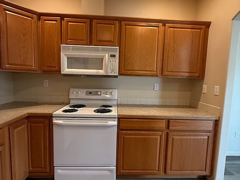 9904 Mia Ln — Photo 13