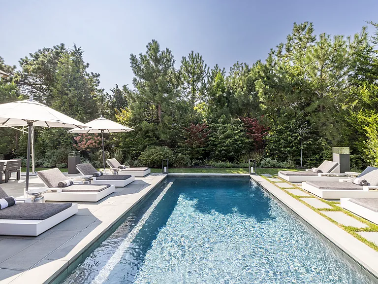40 Gardiner Dr — Photo 3