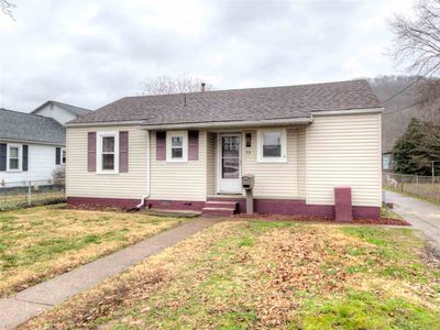 13 Kanawha Ave, Nitro, WV, 25143