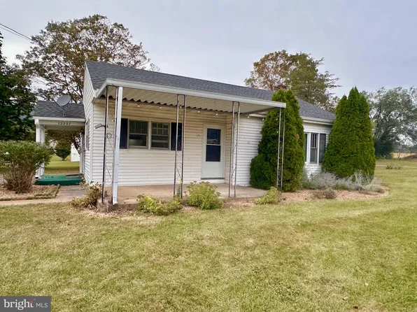 12237 Path Valley Rd, Fannettsburg, PA 17221