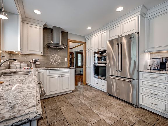 2nd image of 2246 Gleneagles Dr