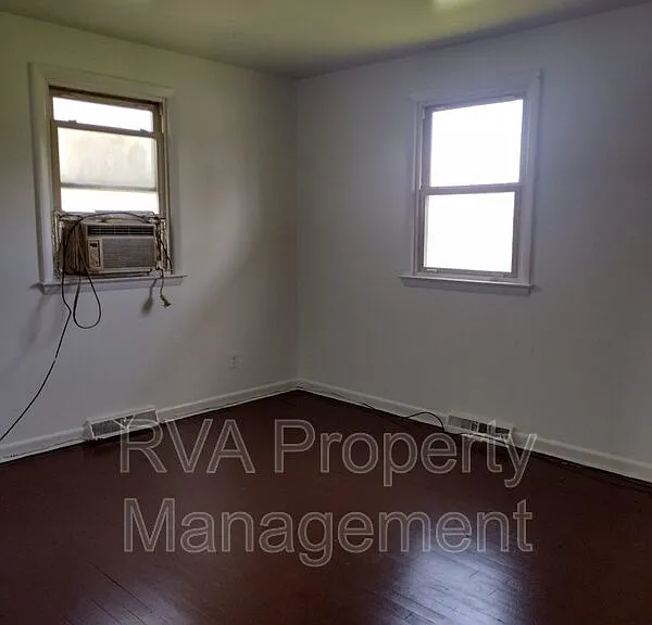 1311 Beazley St — Photo 10