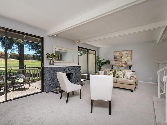 4th image of 674 Sand Hill Cir