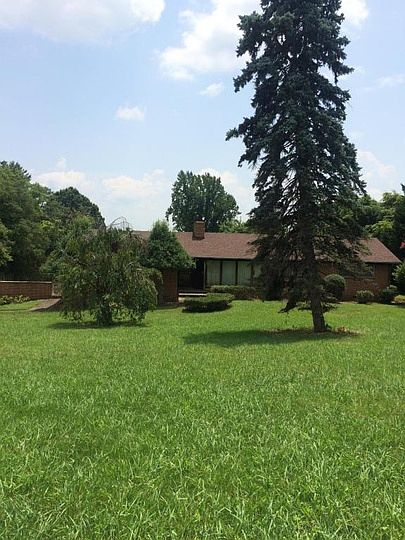 1st image of 7004 Wellington Dr