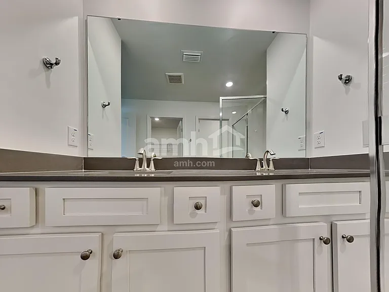 563 Plumeria Ln — Photo 17