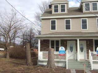 19 SW Lawn Rd, Pottsville, PA 17901