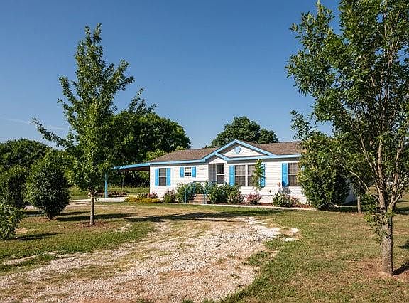 3rd image of 128 Chapel Ct