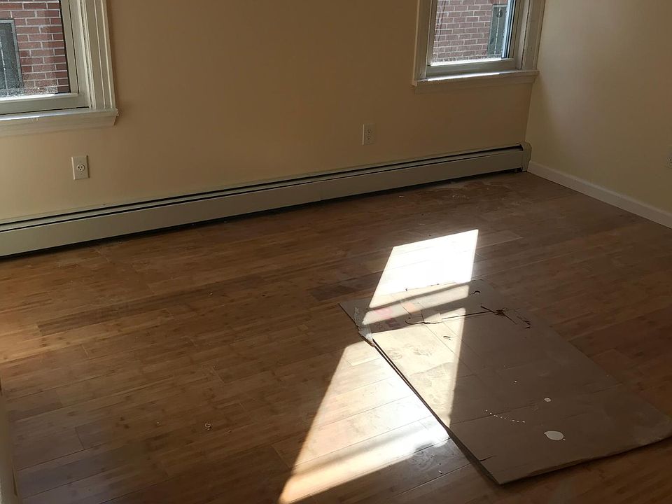 1st image of 10420 46th Ave