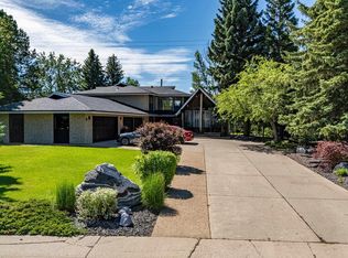 23 Westbrook Dr NW, Edmonton, AB T6J 2C8