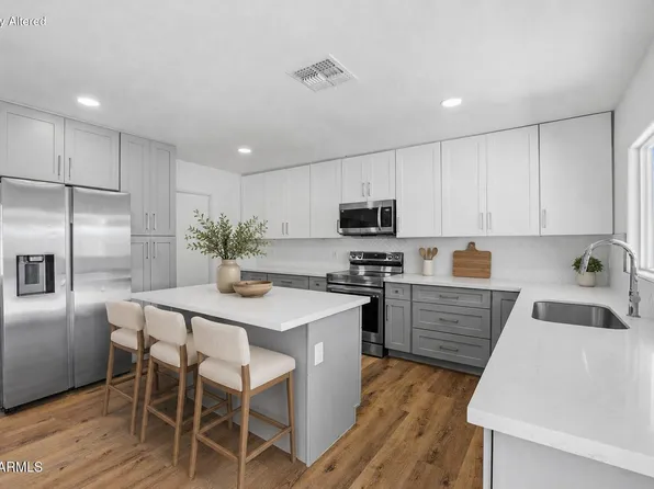 2704 N YUCCA Street, Chandler, AZ 85224