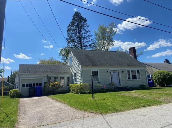 10 Marshall Way, Rumford, RI 02916