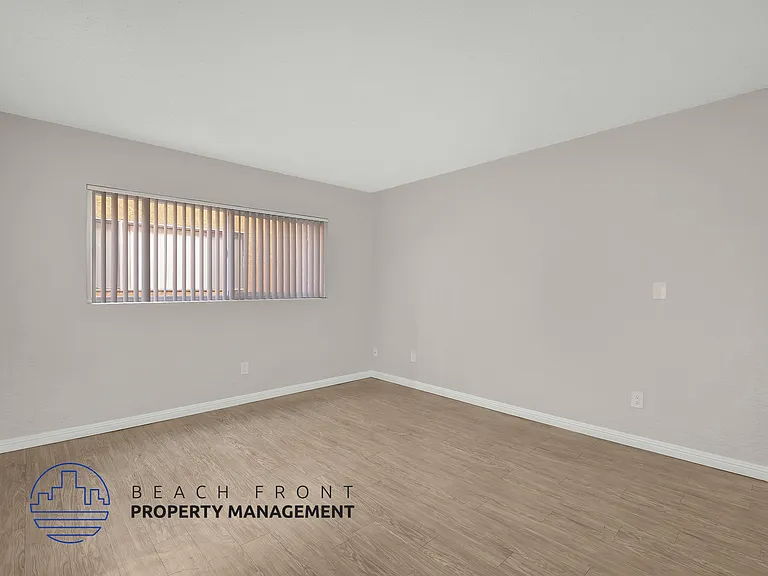 1010-1020, 1028 Orange Ave. — Photo 10