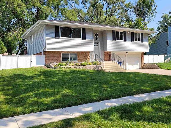 2nd image of 211 Wakefield Ln