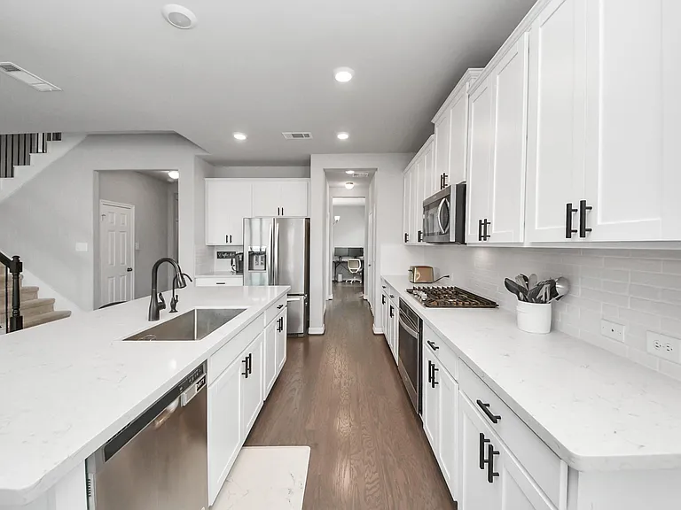183 Solana Point Dr — Photo 3