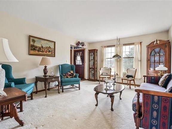 5th image of 124 Ramblewood Dr