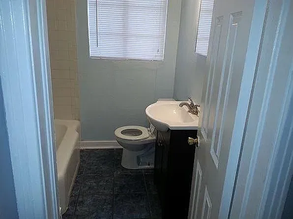 3 bed, 1305 sqft, $1,395 — Photo 3