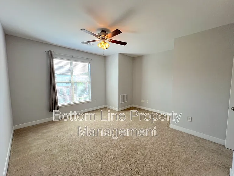 841 Seigle Point Dr — Photo 21