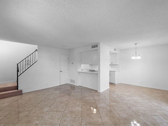 2nd image of 1206 E Townley Ave