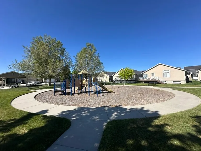 1563 W Turtle Dove Ln — Photo 23
