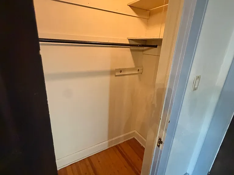 215 E 18th St #12 — Photo 13