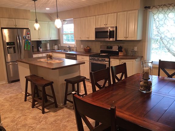 2nd image of 108 Pheasant Dr