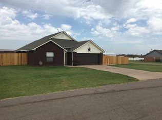 206 Choctaw Ave, Geronimo, OK 73543