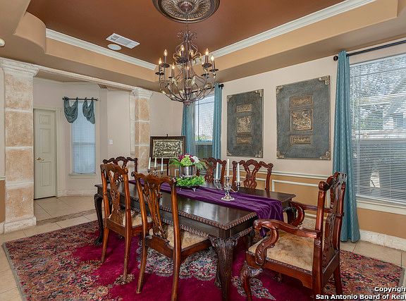 4th image of 2346 Fountain Way