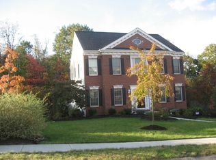 110 Oak Moss Dr, Coraopolis, PA 15108