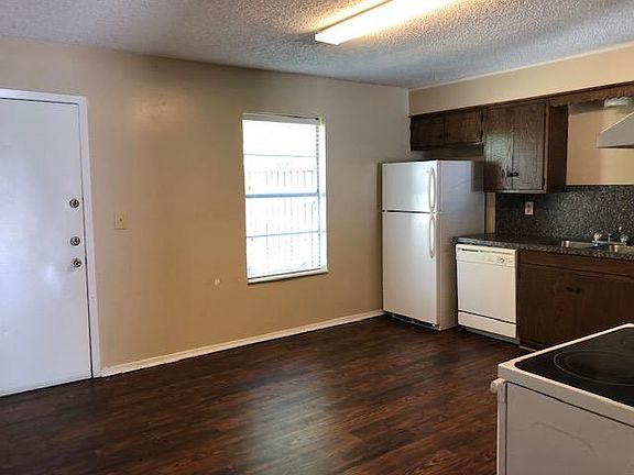 4th image of 412 N Central St APT C
