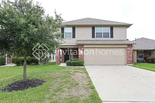 18747 Dennington Dr Photo 1