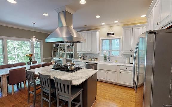 5th image of 5623 All Saints Ln