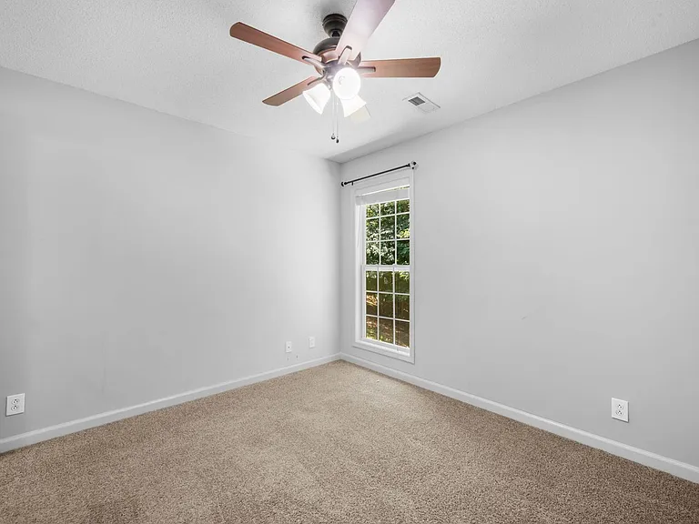 4433 Taylor Hall Ln — Photo 23