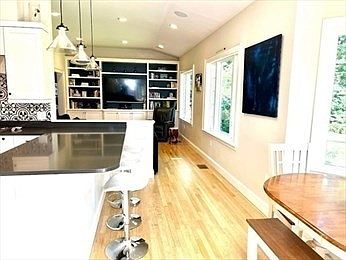 5th image of 12 Kilburn Rd #12