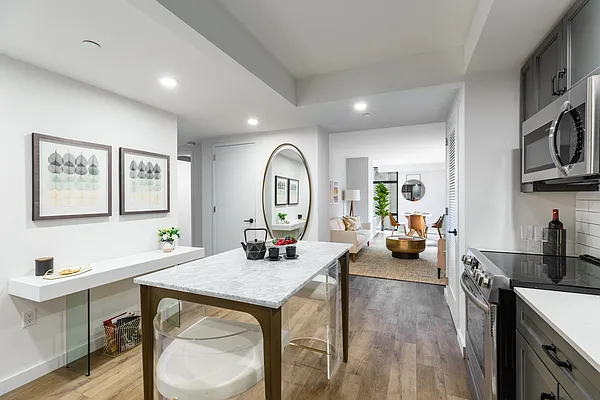 Rented by MNS | media 4