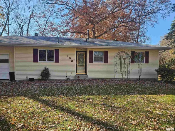 153 Deer Park Dr, Geneseo, IL 61254