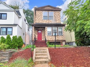 32 Dodd St, East Orange City, NJ 07017
