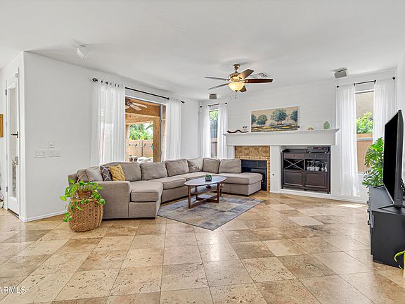 5th image of 382 W INDIGO Drive