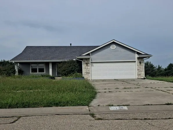 2526 Deer Trl, Junction City, KS 66441
