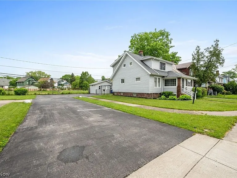 11715 Rutland Ave — Photo 30