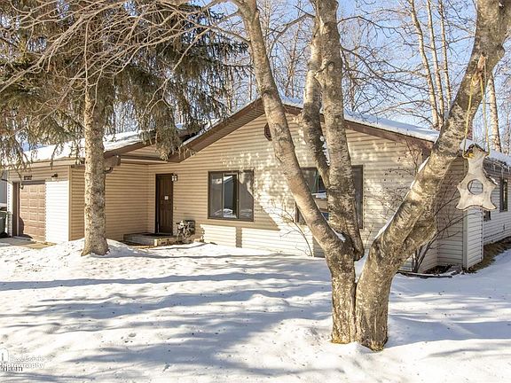 2nd image of 17327 Meadow Creek Dr