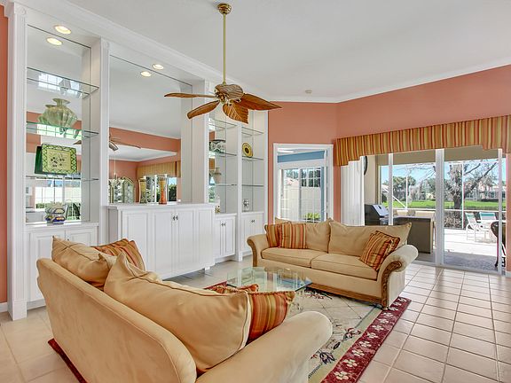 4th image of 8152 SE Paurotis Ln